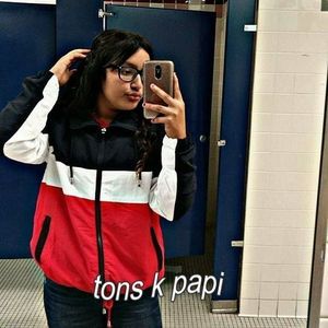 Meet your Posher, Luna